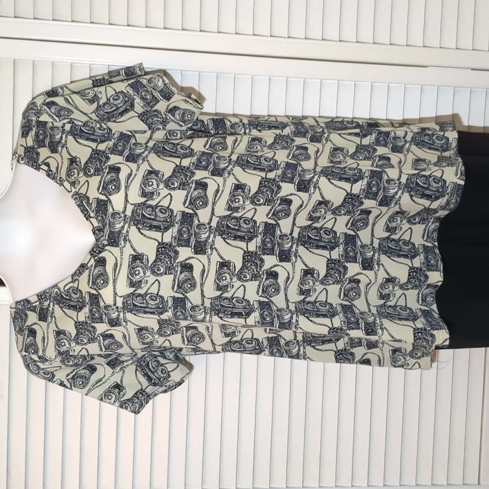 LuLaRoe Cute Camera Tee Shirt